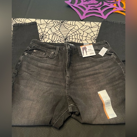 Women's Black Wash Jeans, size 14, Time & Tru, High Rise Curvy, NWT, stretchy - Picture 5 of 5